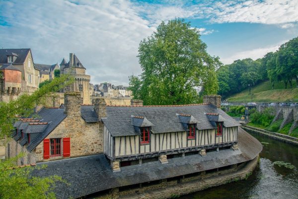 Pays Touristique de Vannes Lanvaux (Morbihan) – Etude d&rsquo;opportunité pour le développement d&rsquo;hébergements de groupes
